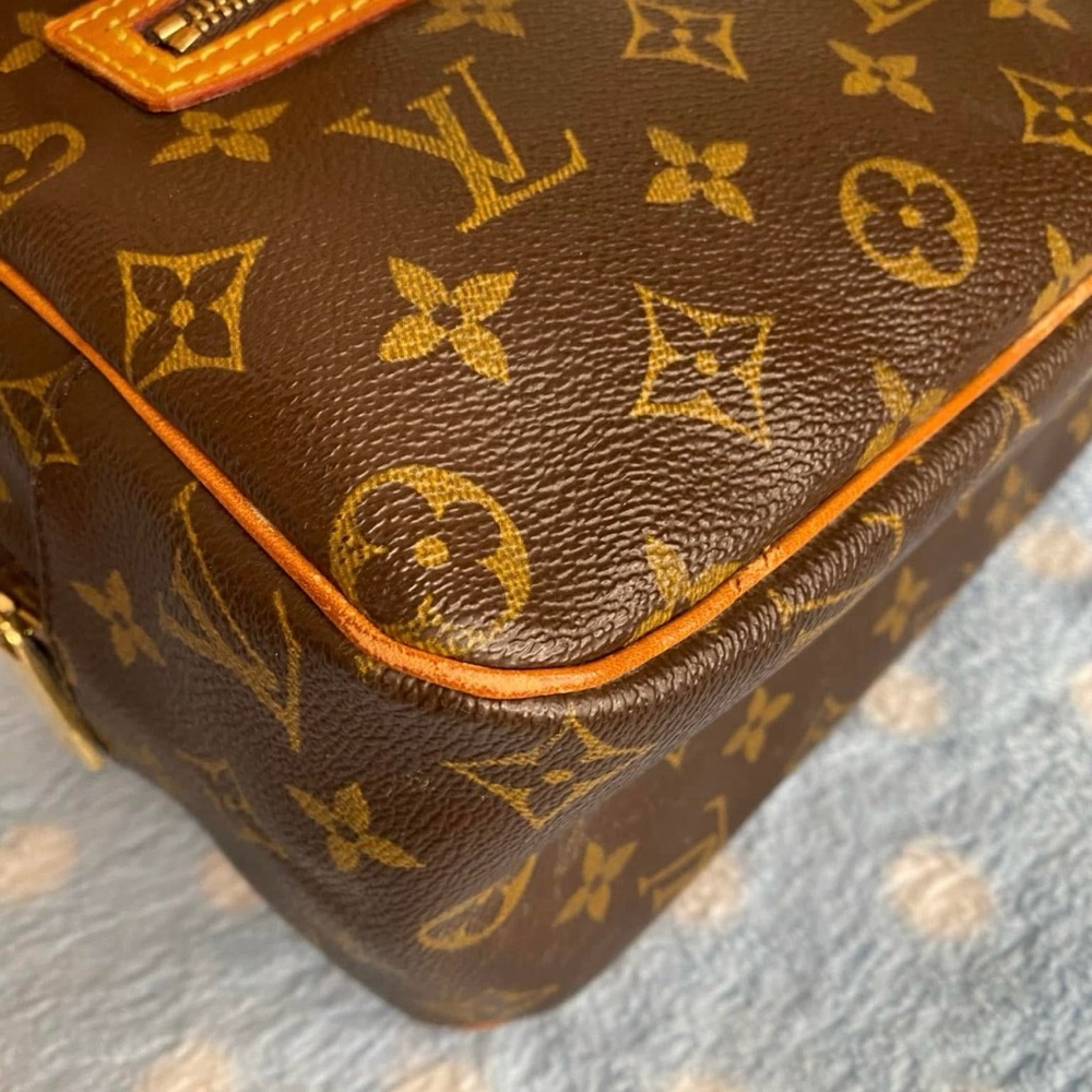 Louis Vuitton Cite MM - Picture 2 of 16
